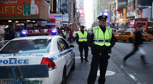 Σε συναγερμό και με αυξημένα μέτρα ασφαλείας από σήμερα η Νέα Υόρκη και άλλες πόλεις των ΗΠΑ