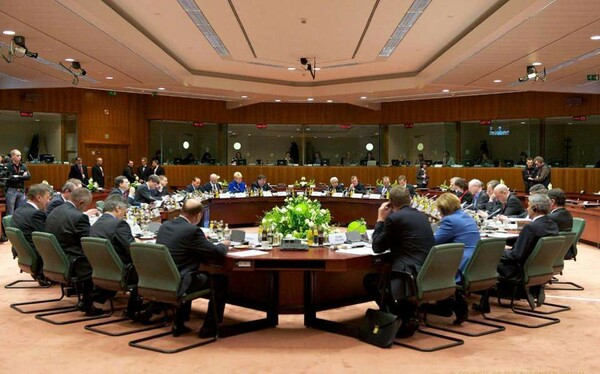Στο Eurogroup οι αποφάσεις για το τέλος της εποπτείας - Η Ελλάδα προσέρχεται με προσδοκίες για το χρέος