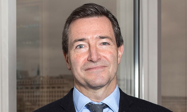 Ο γενικός διευθυντής των Financial Times θα επιστρέψει τη μεγάλη αύξηση του μισθού του
