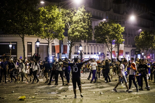 Γαλλία: Πανικός, ποδοπάτημα και τραυματίες στο γλέντι του Μουντιάλ στη Νίκαια