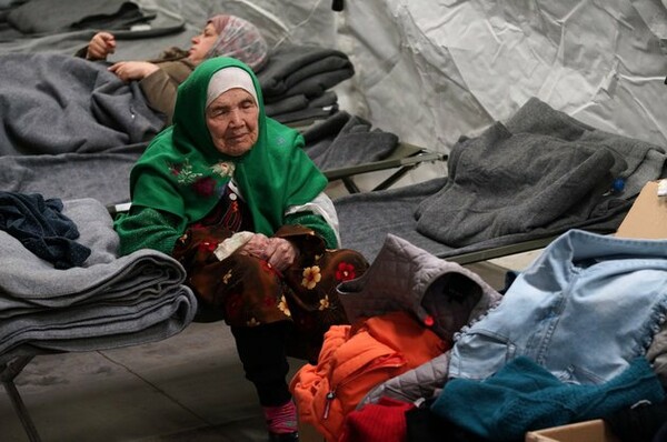 Αυτή είναι η γηραιότερη πρόσφυγας που έφτασε στην Ευρώπη