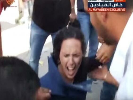 Η σοκαριστική στιγμή όταν δημοσιογράφος στην Ιερουσαλήμ τραυματίζεται μπροστά στην κάμερα