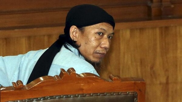 Ισλαμιστής κληρικός καταδικάστηκε σε θάνατο για τις τρομοκρατικές επιθέσεις στην Τζακάρτα