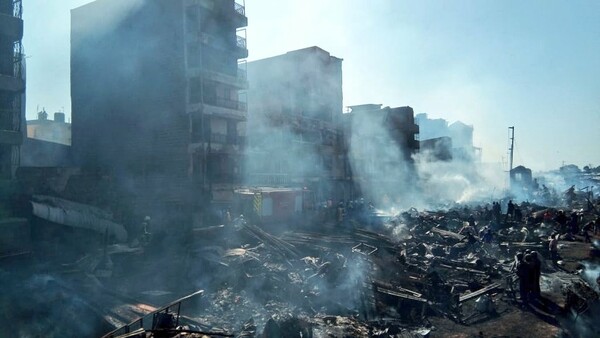 Πυρκαγιά ξέσπασε σε υπαίθρια αγορά του Ναϊρόμπι - Δεκαπέντε νεκροί και 70 τραυματίες