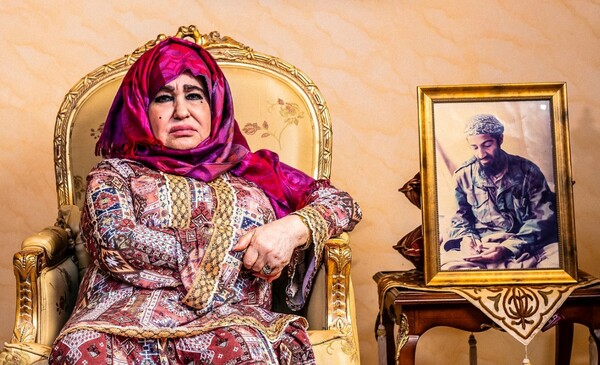 «Ο γιος μου, ο Οσάμα Μπιν Λάντεν» - Η μητέρα του ηγέτη της Αλ Κάιντα σπάει τη σιωπή της για πρώτη φορά