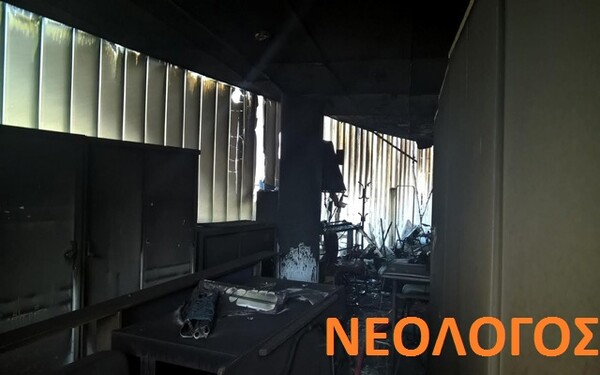 Σοβαρές ζημιές από φωτιά στο δημαρχείο Παλλήνης