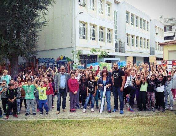 Μαθητές Δημοτικού στη Θεσσαλονίκη "υιοθέτησαν" το πάρκο απέναντι από το σχολείο τους