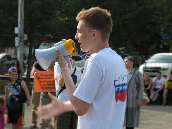 Αυτός ο 16χρονος είναι ο πρώτος ανήλικος που διώκεται για γκέι προπαγάνδα στη Ρωσία