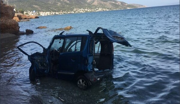 Αυτοκίνητο έπεσε στη θάλασσα στη Σαλαμίνα- Σοβαρά τραυματισμένη η οδηγός