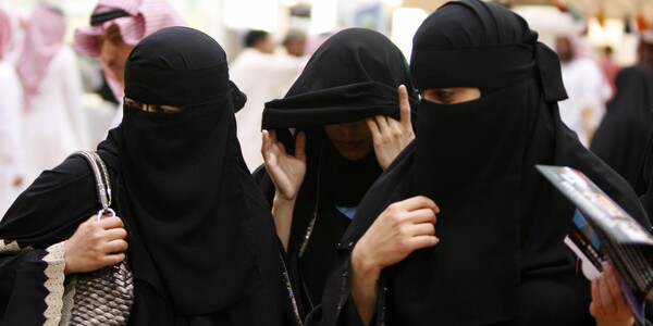 Σήμερα, για πρώτη φορά ψηφίζουν οι γυναίκες της Σαουδικής Αραβίας