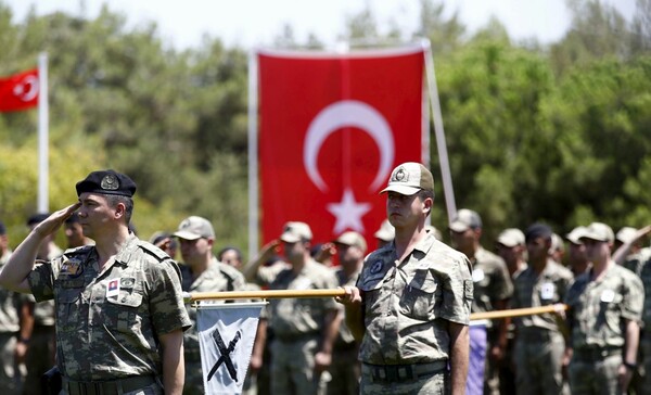 Εντολή τουρκικού στρατού: Απαγορεύτηκαν οι διακοπές στη Ρωσία σε όλο το στρατιωτικό προσωπικό και τους σπουδαστές του
