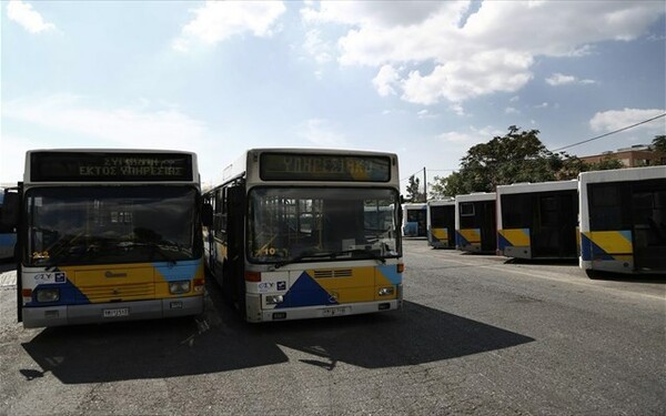 Ξεκινούν σήμερα οι στάσεις εργασίας του ΟΑΣΑ: Πώς θα κινηθούν τα λεωφορεία