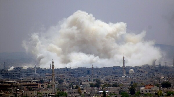Ο συριακός στρατός έριξε βόμβες - βαρέλια στη Ντεράα
