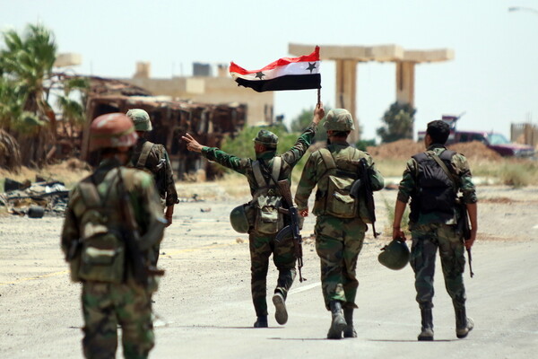 Συρία: Οι αντάρτες εκκενώνουν την Ντεράα