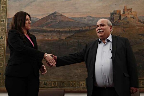 Μήνυση σε Βούτση-Αθανασίου και φρούραρχο κάνει η Ζωή Κωνσταντοπούλου