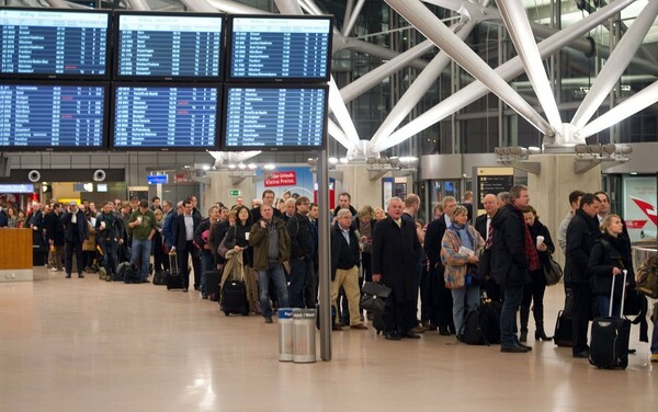 Η γερμανική αστυνομία απαντά για τους ελέγχους στα αεροδρόμια και τα «καψόνια» στους Έλληνες επιβάτες