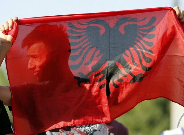 Ιωάννινα: Φυλάκιση 30 μηνών στους υπαλλήλους του ΥΠΕΞ Αλβανίας για το προπαγανδιστικό υλικό