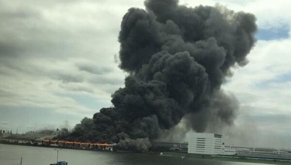 Ιαπωνία: Μεγάλη φωτιά μέσα σε εργοστάσιο