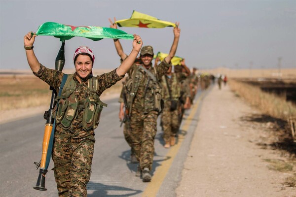 Συρία: Ομοσπονδιακή αυτοδιοίκηση ίδρυσαν οι Κούρδοι - Δεν αναγνωρίζουν την ανεξάρτητη ζώνη οι ΗΠΑ