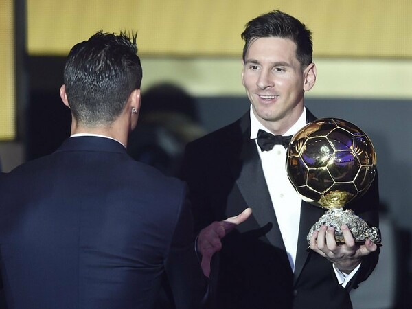 O Lionel Messi ανακηρύχθηκε κορυφαίος ποδοσφαιριστής της χρονιάς και αυτό είναι το καλύτερο γκολ