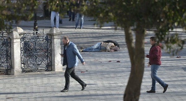 Σε επίθεση αυτοκτονίας από Σύρο καμικάζι αποδίδει ο Ερντογάν το μακελειό στην Κωνσταντινούπολη