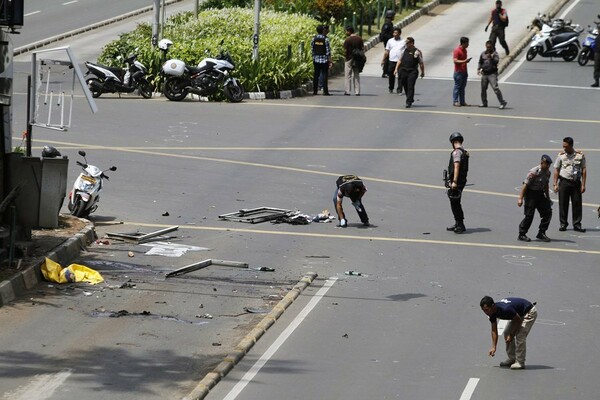 To Iσλαμικό Κράτος ανέλαβε την ευθύνη για το χτύπημα στη Τζακάρτα