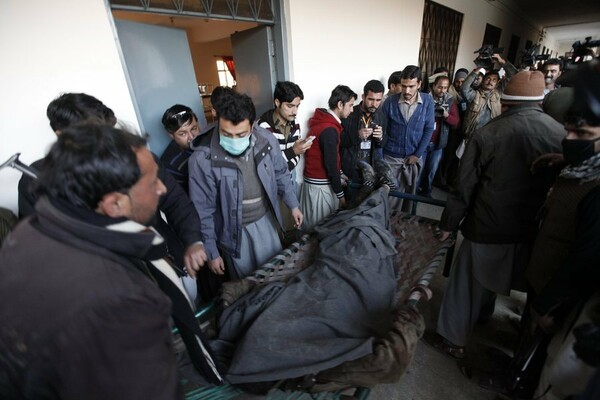 Θρήνος στο Πακιστάν για τους 21 νεκρούς της επίθεσης στο Πανεπιστήμιο- Σε κατάσταση σοκ η χώρα