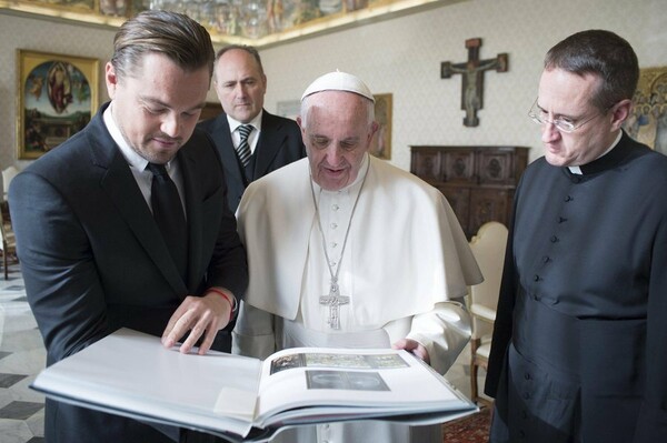 O ντι Κάπριο συνάντησε τον Πάπα στο Βατικανό