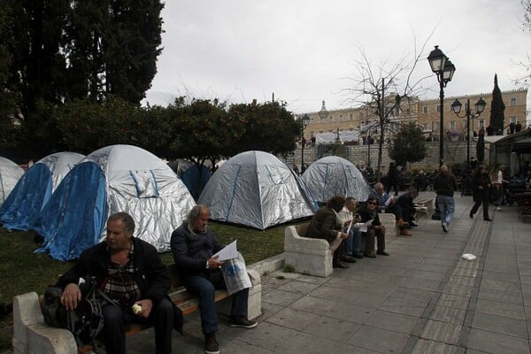 Χιλιάδες αγρότες και τρακτέρ στο Σύνταγμα