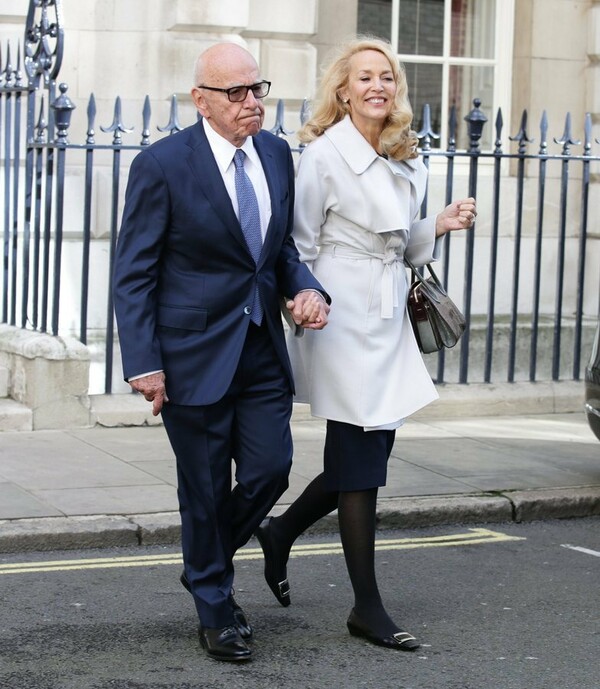 Ο μεγιστάνας των media Rupert Murdoch παντρεύτηκε την Jerry Hall σε μια πολυτελή τελετή στο Λονδίνο