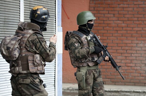 Τουρκία: Σύλληψη 20 υπόπτων στην περιοχή της Κωνσταντινούπολης