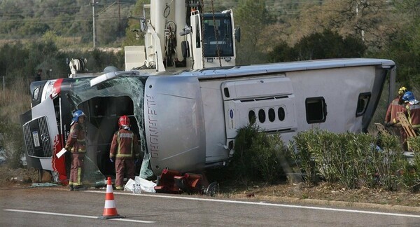 Ισπανία: Τραγικό δυστύχημα με πούλμαν που μετέφερε φοιτητές του Erasmus - 13 νεκροί (updated)