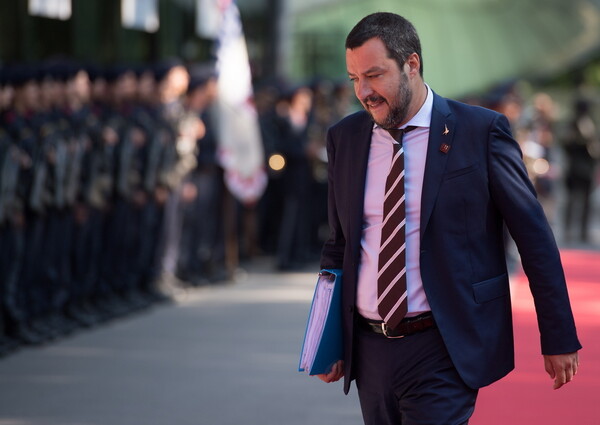 Αυξάνεται συνεχώς η δημοτικότητα του Σαλβίνι- Πρώτο κόμμα στην Ιταλία η Λέγκα