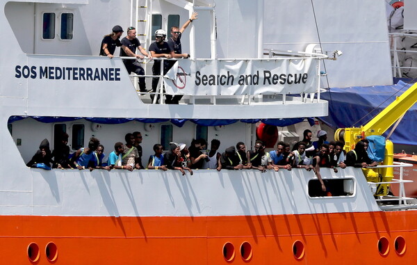 Προς τη Μεσόγειο για να σώσει μετανάστες κατευθύνεται ξανά το Aquarius