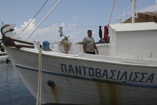 Ελληνική υπηκοότητα σε αλλοδαπούς ψαράδες που έσωσαν ζωές στο Μάτι (ΒΙΝΤΕΟ)
