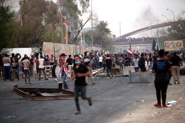 Αιματηρές κινητοποιήσεις στο Ιράκ - Ακόμη ένας νεκρός διαδηλωτής στη Βασόρα