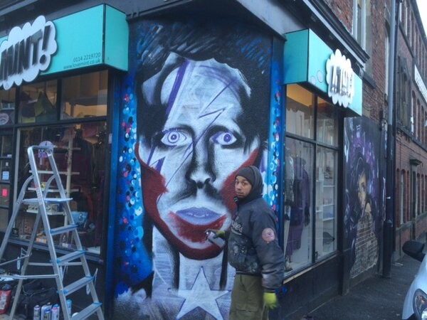 To νέο mural για τον David Bowie δεν άρεσε καθόλου (μάλλον δικαίως!)