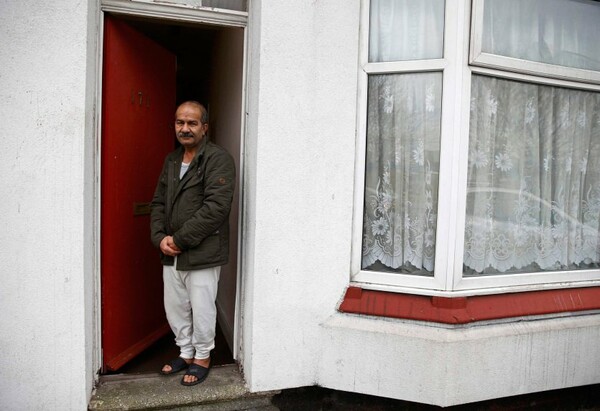 Βρετανία: Πρόσφυγες καταγγέλλουν ότι τους "σημάδεψαν" με κόκκινες πόρτες
