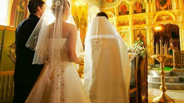 Ανακοίνωση από την Μητρόπολη για τους fake ιερείς που έκαναν γάμους στην Βαρυμπόμπη