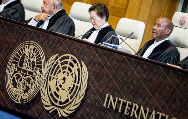 Η Ουάσινγκτον αμφισβητεί τη δικαιοδοσία του Διεθνούς Δικαστηρίου για τις κυρώσεις στο Ιράν