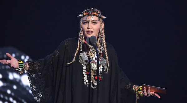 Βραβεία MTV: Η Μαντόνα προσπάθησε να τιμήσει την Αρίθα Φράνκλιν, αλλά όσα είπε δεν άρεσαν καθόλου