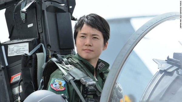 Ιαπωνία: H πρώτη γυναίκα πιλότος μαχητικού αεροσκάφους εμπνεύστηκε από το Top Gun