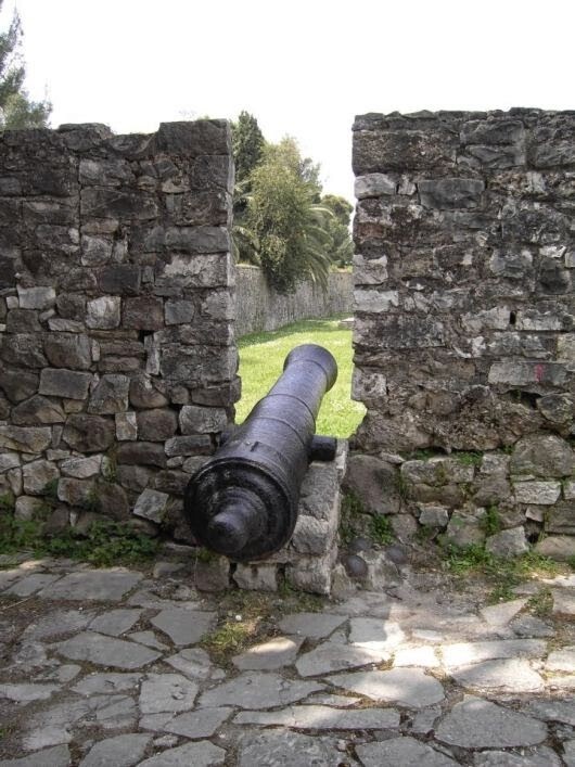 Πήγαν να κλέψουν τα κανόνια στο Μεσολόγγι