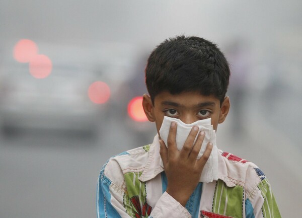 Για πρώτη φορά έρευνα δείχνει πως η ατμοσφαιρική ρύπανση επηρεάζει την ανθρώπινη νοημοσύνη