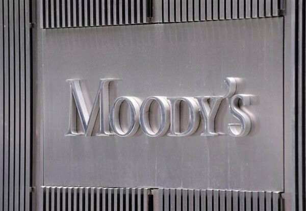 Στάσιμη άφησε την Ελλάδα η Moody's- Γιατί δεν έγινε η αναβάθμιση