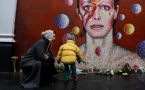 To νέο mural για τον David Bowie δεν άρεσε καθόλου (μάλλον δικαίως!)