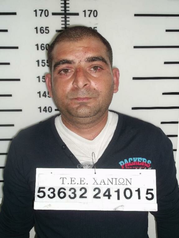 Στη δημοσιότητα οι φωτογραφίες του 37χρονου που κατηγορείται για το βιασμό της κόρης του