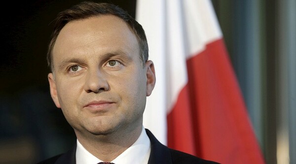 Πολωνία: Η κυβέρνηση επιμένει στο "νόμο-πραξικόπημα κατά της Ε.Ε."