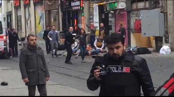 Έκρηξη στον πιο πολυσύχναστο πεζόδρομο της Κωνσταντινούπολης (updated)