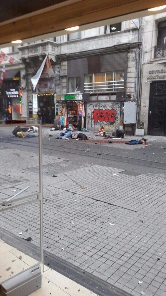 Έκρηξη στον πιο πολυσύχναστο πεζόδρομο της Κωνσταντινούπολης (updated)